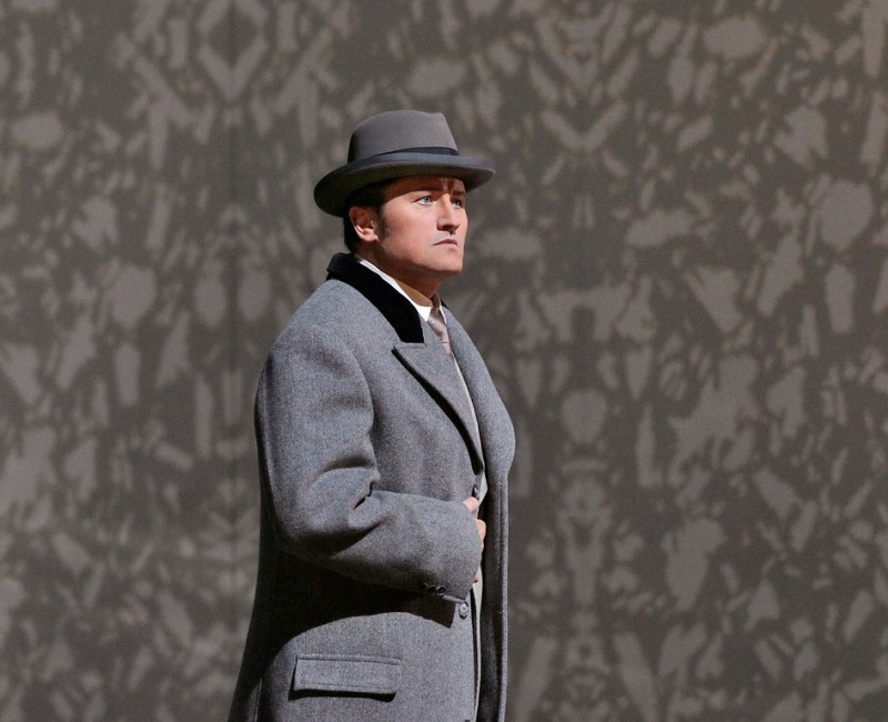 Un ballo in maschera at the Metropolitan Opera (Photo: Ken Howard)