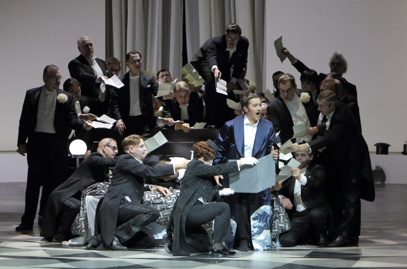 Un ballo in maschera at Bayerische Staatsoper (Photo: Wilfried Hösl)