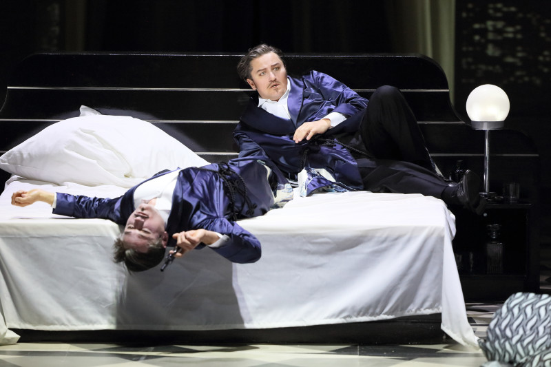 Un ballo in maschera at Bayerische Staatsoper (Photo: Wilfried Hösl)